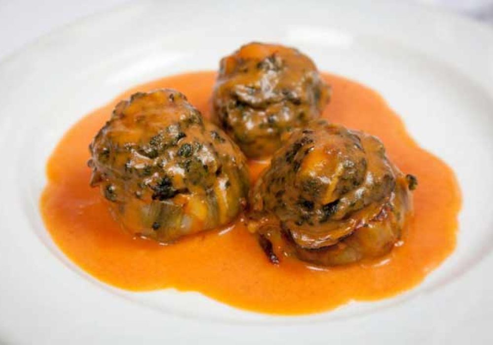 Alcachofas rellenas el plato estrella del Hotel El Guía Soller