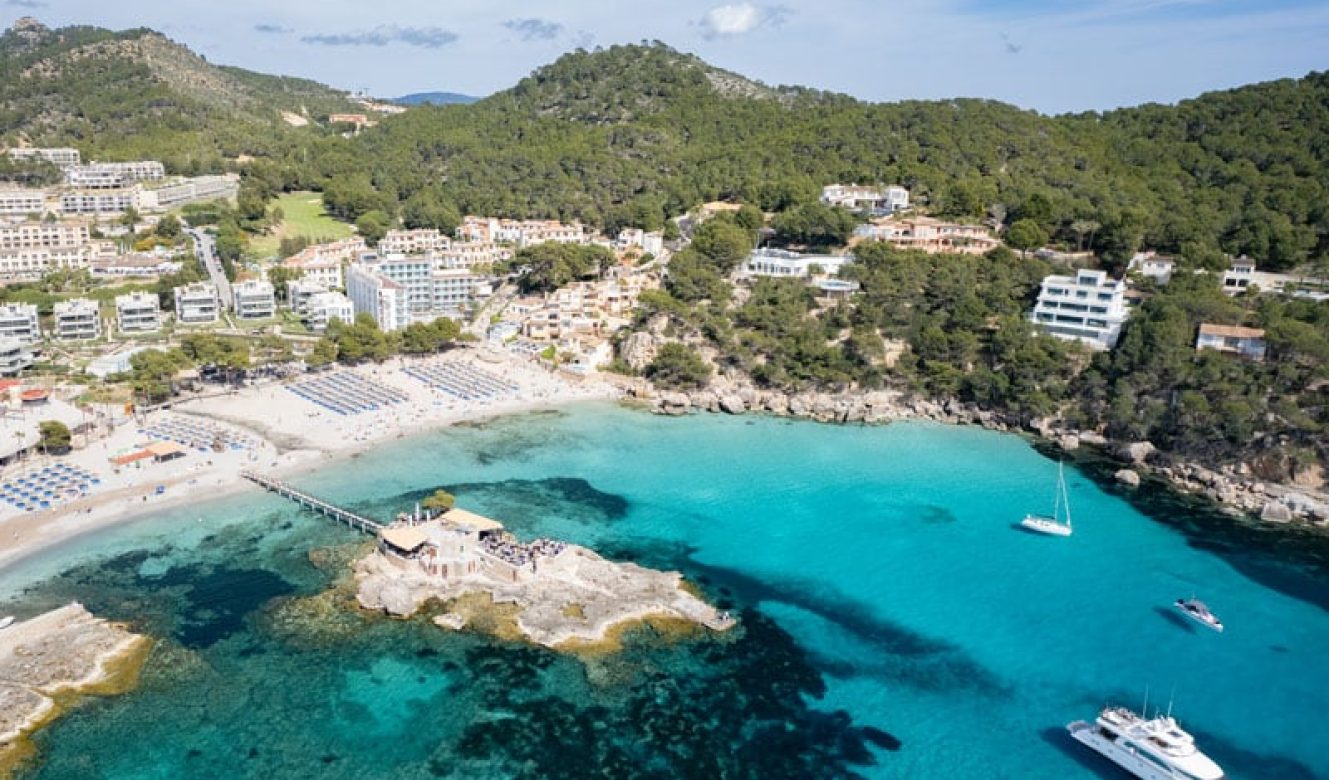 Vista aérea de la playa de Camp de Mar
