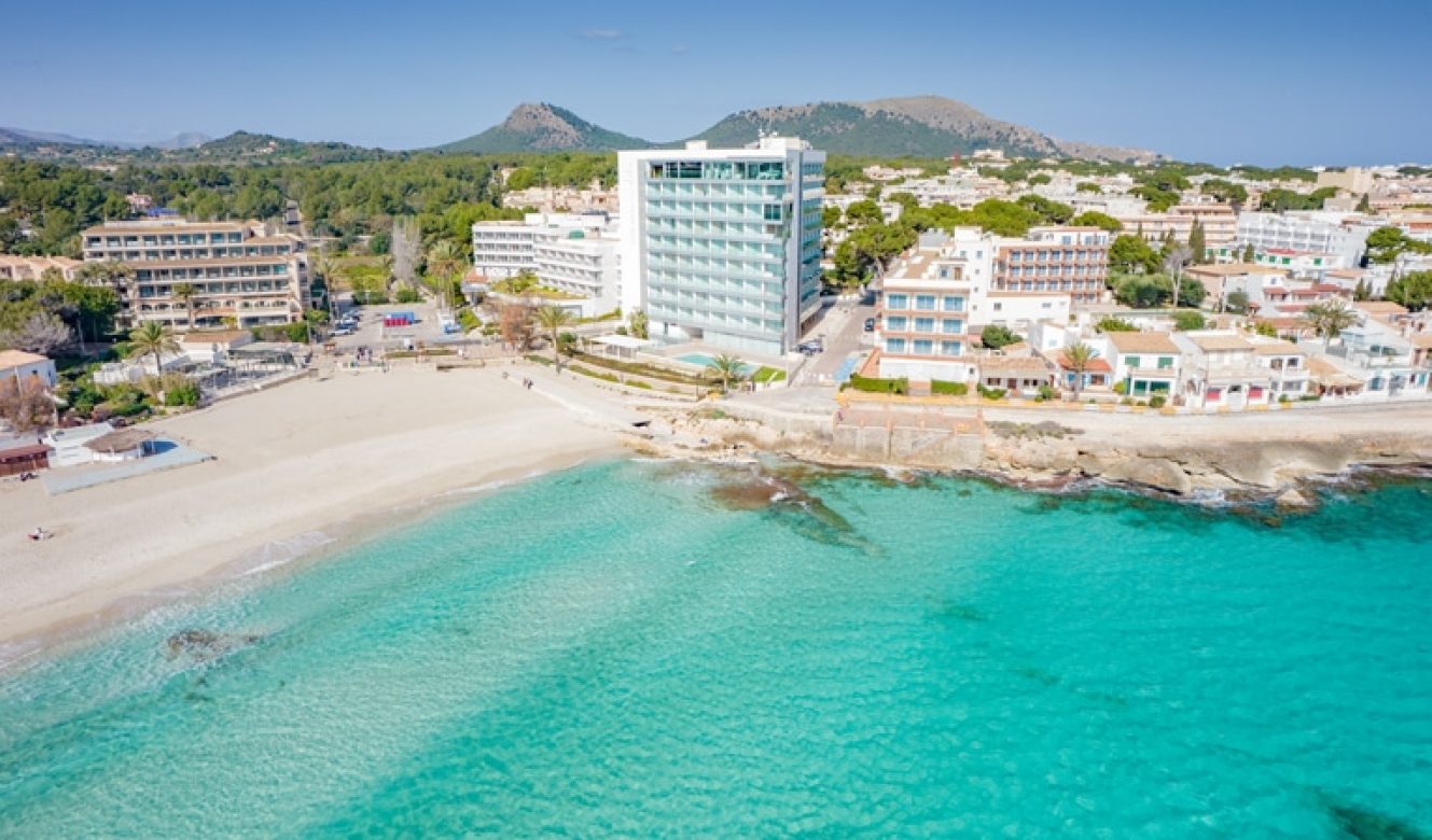 Playa de Cala Moll