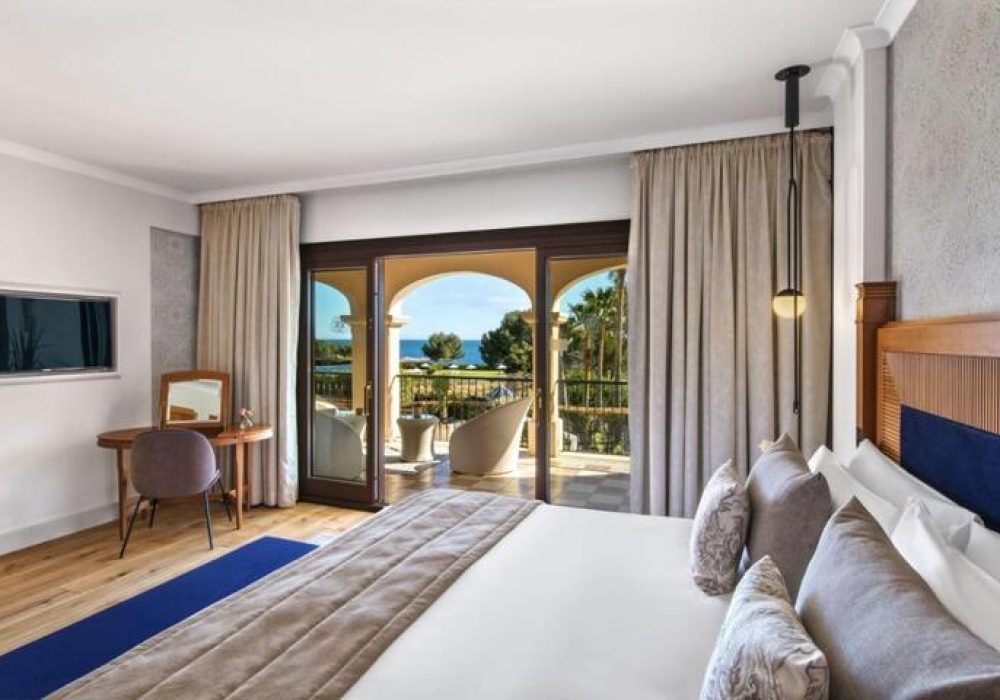 The St. Regis Mardavall Mallorca Resort