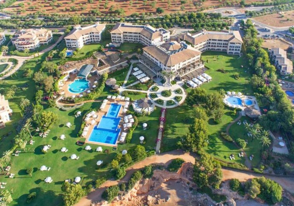 The St. Regis Mardavall Mallorca Resort